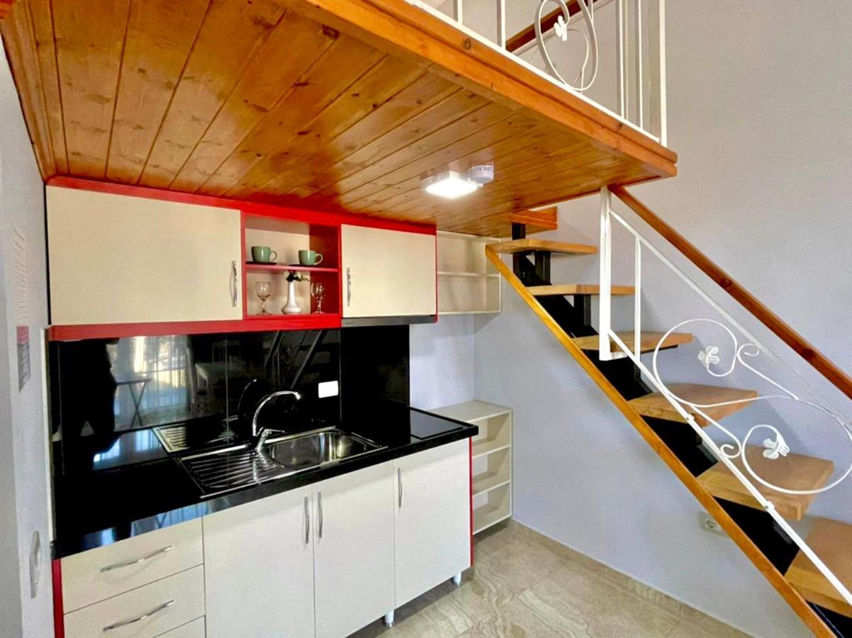 Crown Deluxe Apartments Sarandë Eksteriør bilde