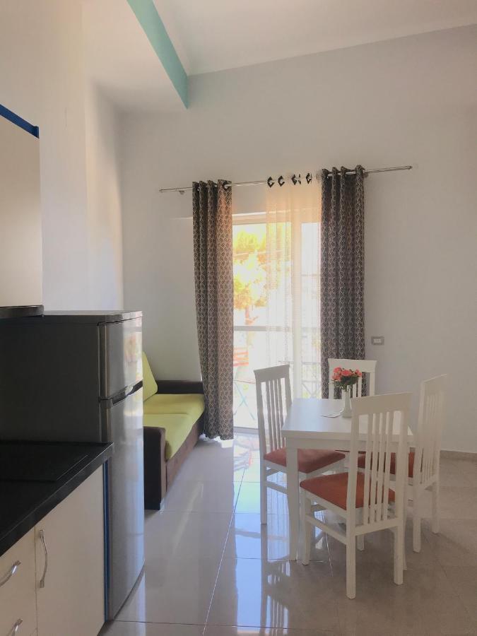 Crown Deluxe Apartments Sarandë Eksteriør bilde