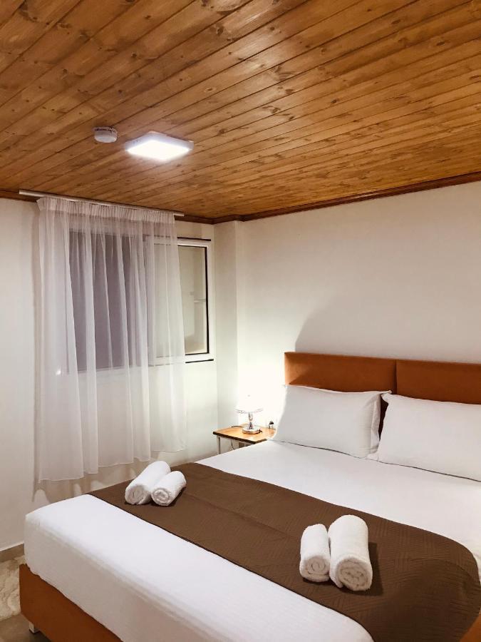 Crown Deluxe Apartments Sarandë Eksteriør bilde