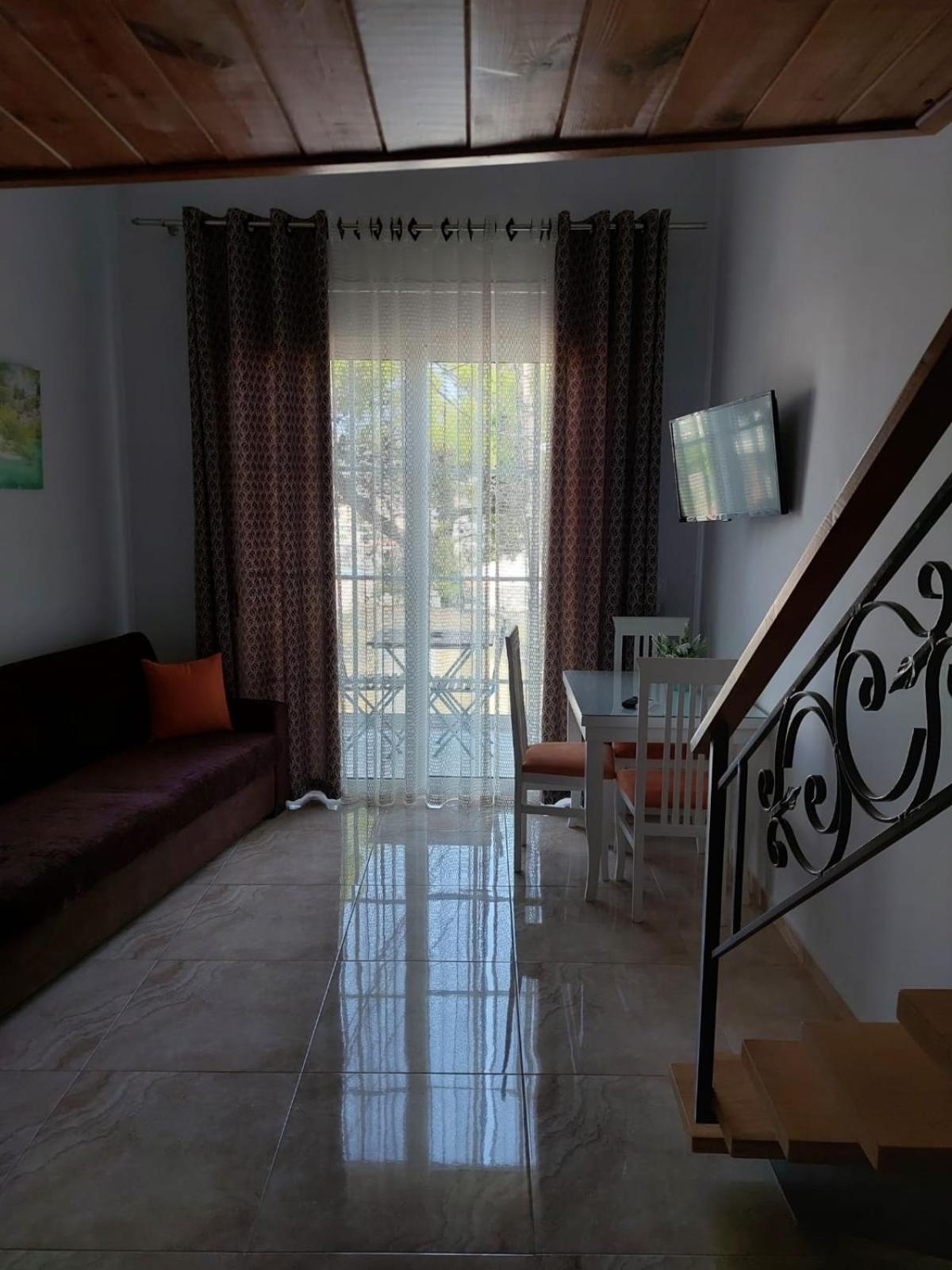 Crown Deluxe Apartments Sarandë Eksteriør bilde