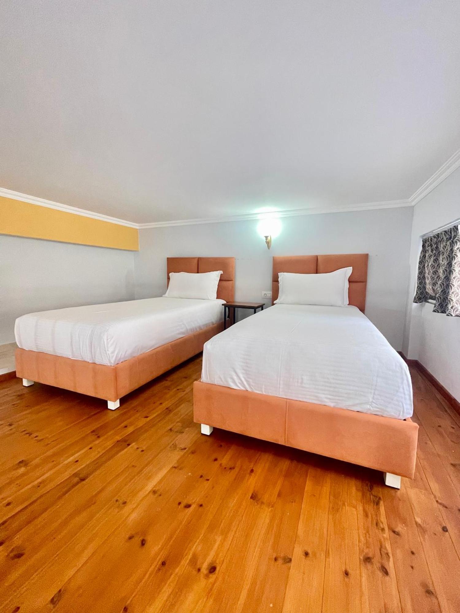 Crown Deluxe Apartments Sarandë Eksteriør bilde