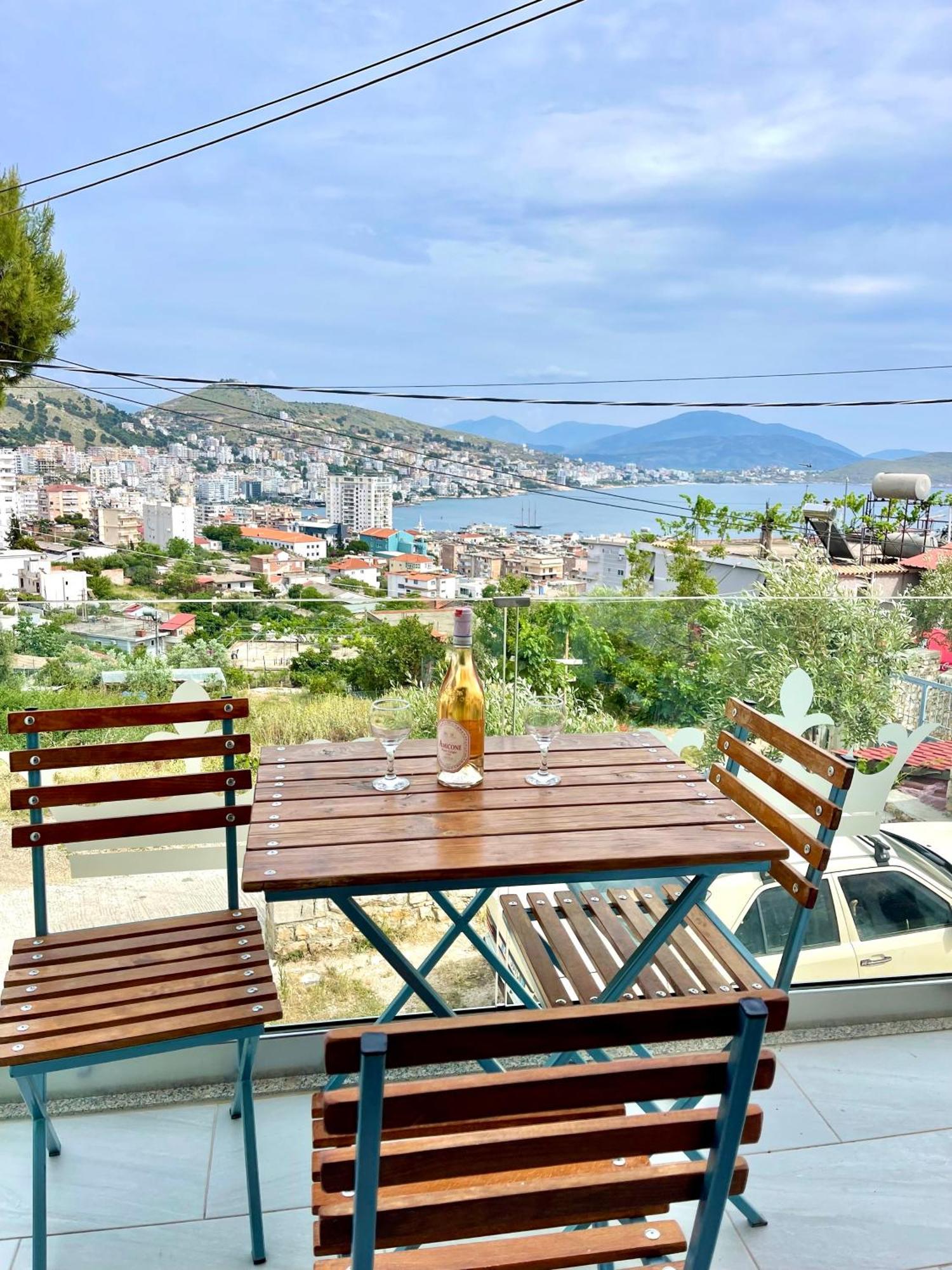 Crown Deluxe Apartments Sarandë Eksteriør bilde