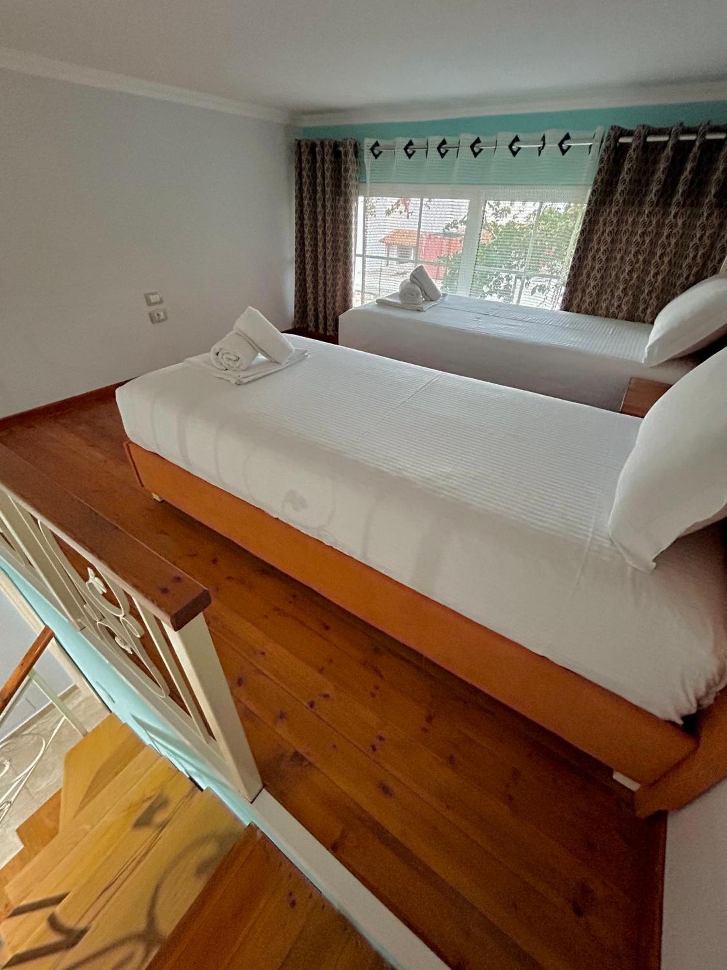 Crown Deluxe Apartments Sarandë Eksteriør bilde